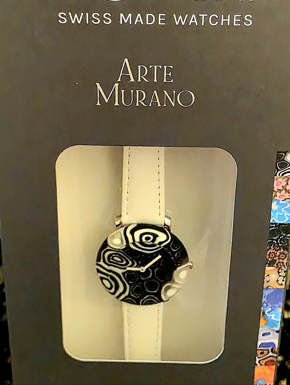 Yunik Handcrafted Murano glass 36mm genuine leather strap w/ safety buckle - Picture 5 of 8